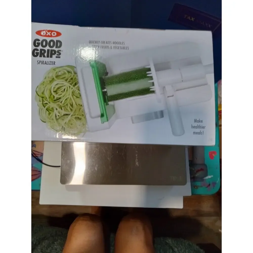 NEW OXO Good Grips Spiralizer Create Noodles from Fruits & Veggies  0595